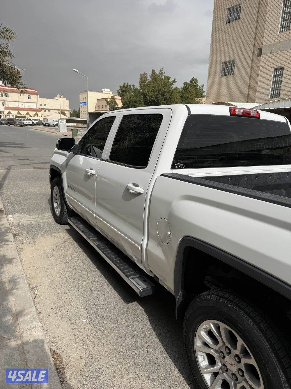 وانيت سيرا 2016 ابيض شرط الفحص صبغ الوكاله ماشي 180 الف رقم0