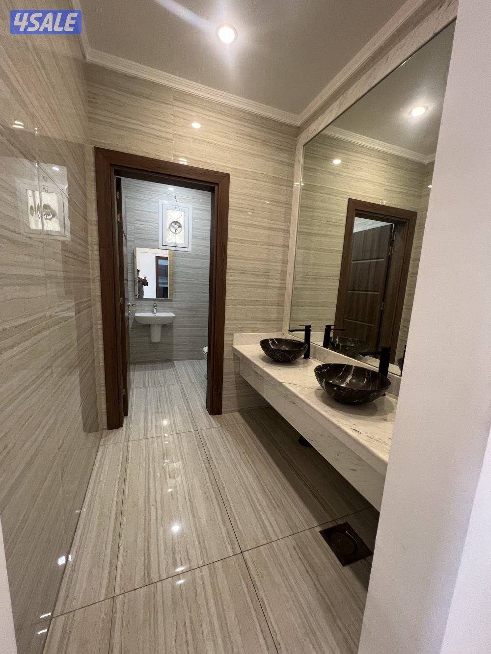 للايجار دور ارضي راقي وممتاز اربع غرف5