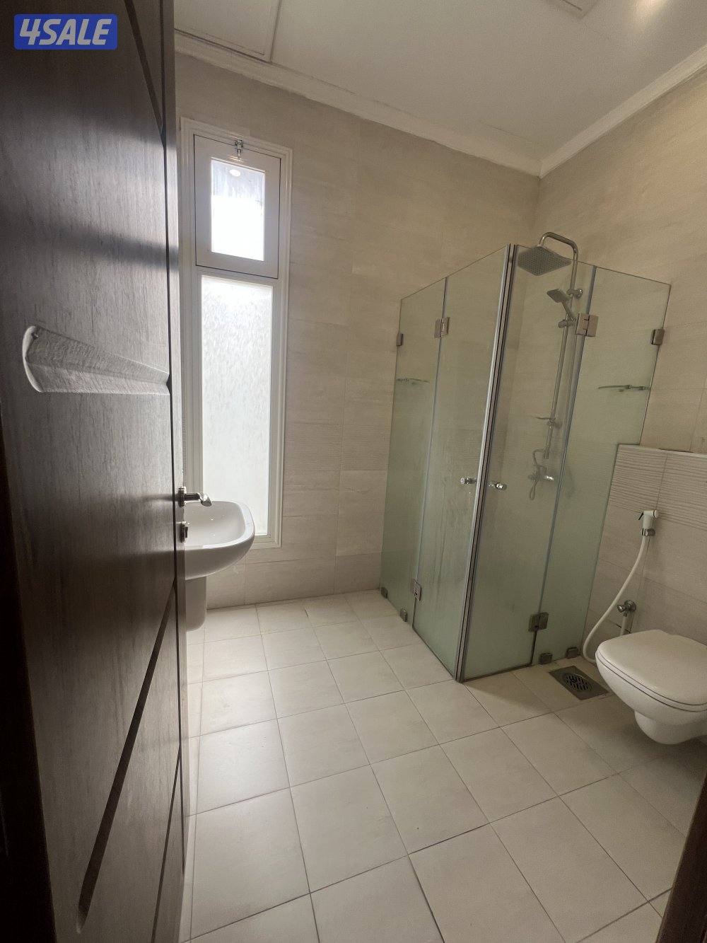 للايجار دور ارضي راقي وممتاز اربع غرف13