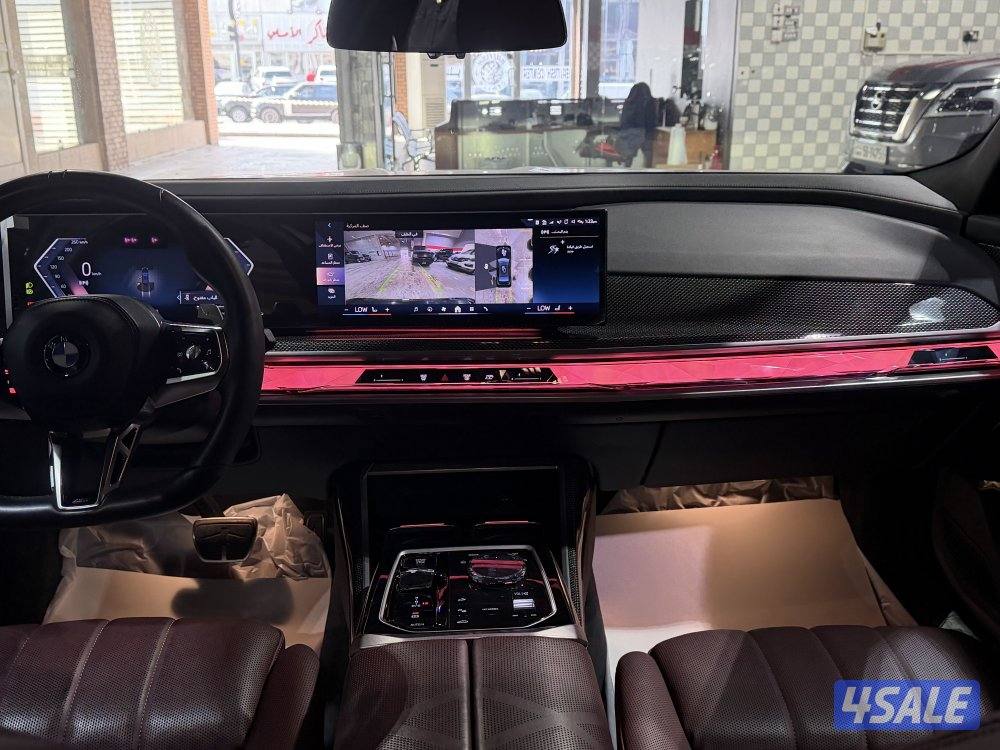 بي ام دبليو 740I 20233