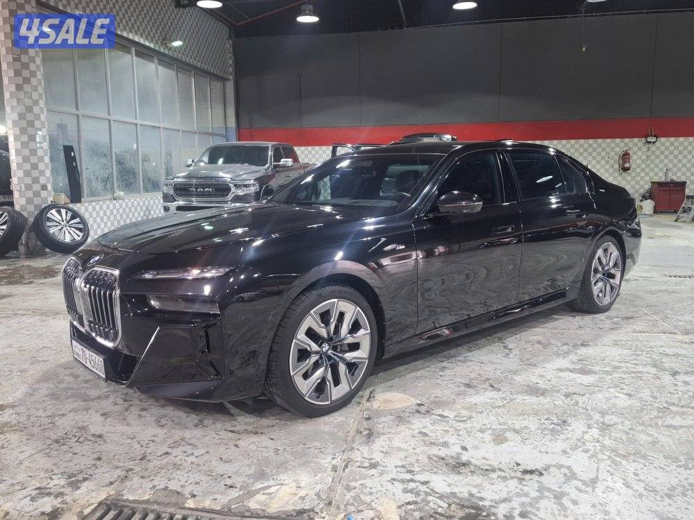 بي ام دبليو 740I 20239