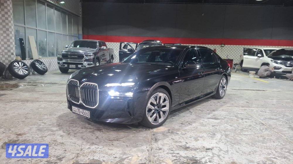 بي ام دبليو 740I 202313