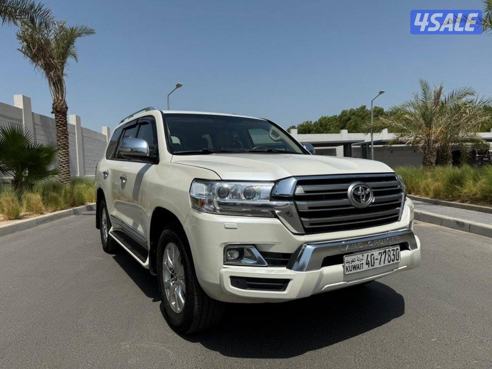 للبيع تويوتا لاند كروز Gxr موديل 20175