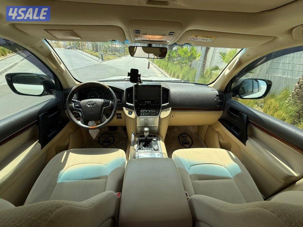 للبيع تويوتا لاند كروز Gxr موديل 20176