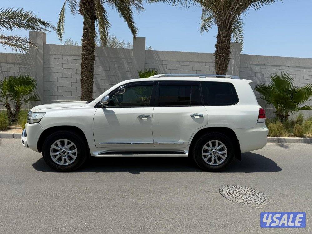 للبيع تويوتا لاند كروز Gxr موديل 20179