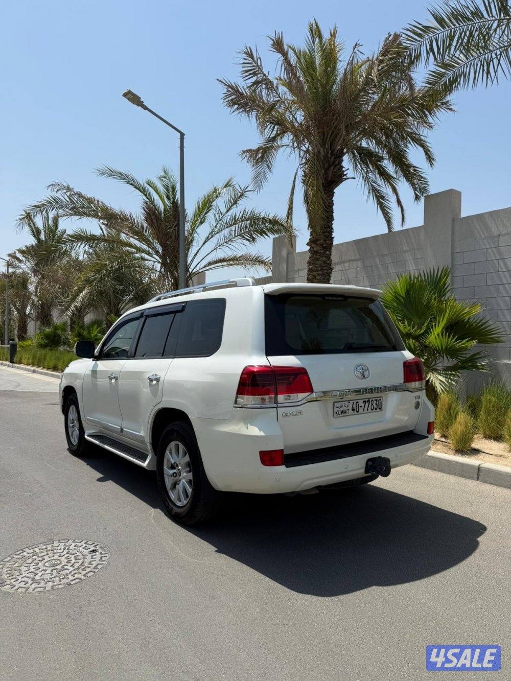 للبيع تويوتا لاند كروز Gxr موديل 201710