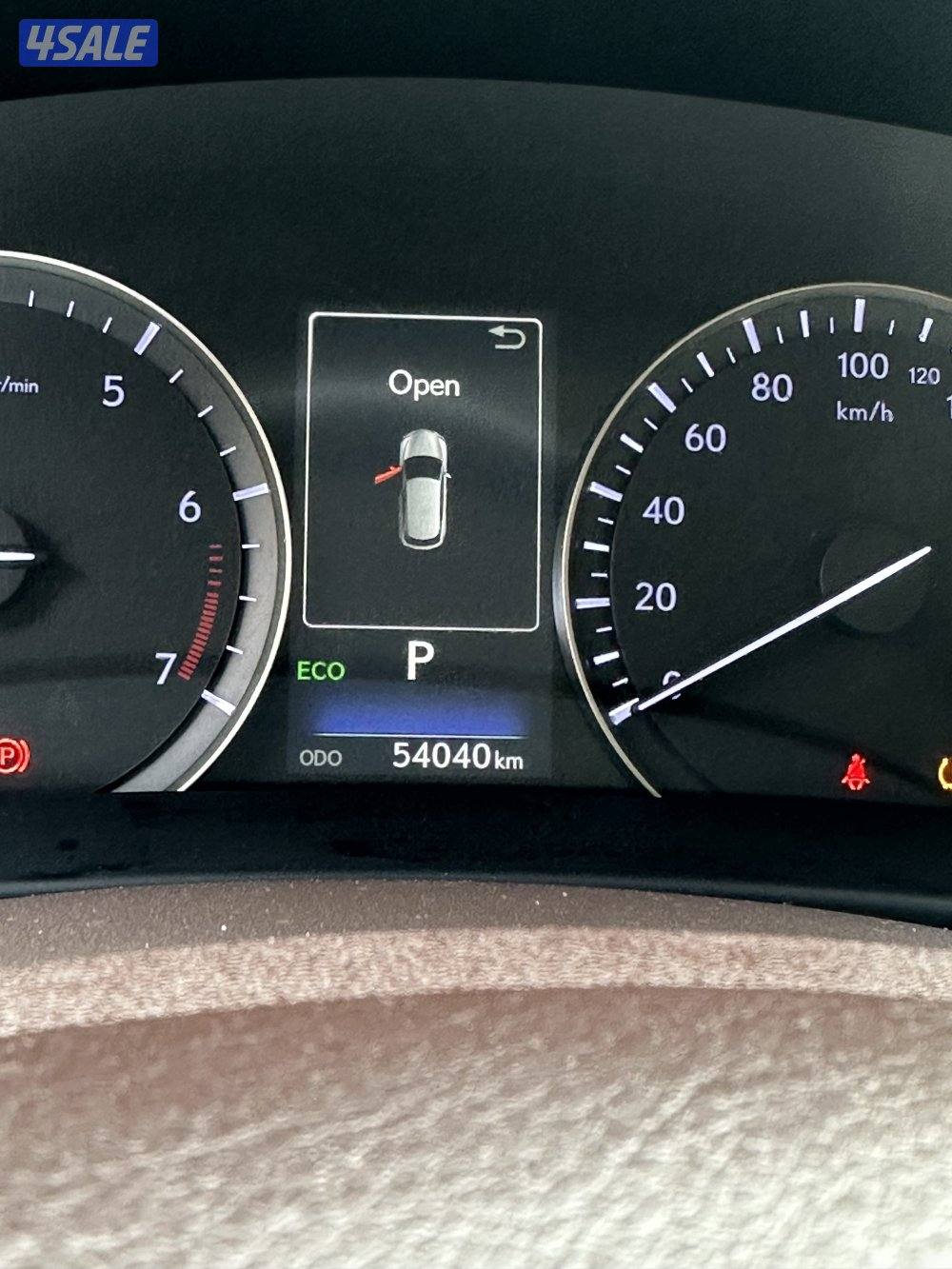 للبيع لكزز موديل ٢٠١٧بحالة الوكاله ماشيه ٥٤2