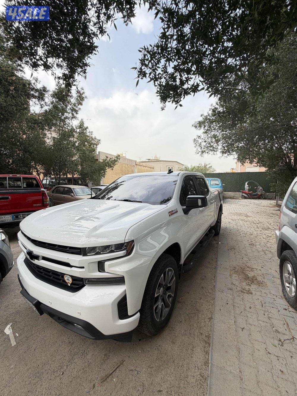 2020 Chevrolet Silverado Z71 RST0
