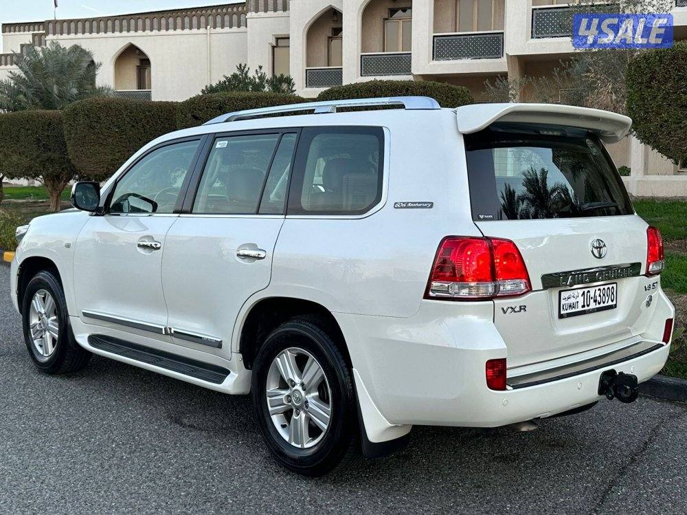 لاند كروزر VXR 20113