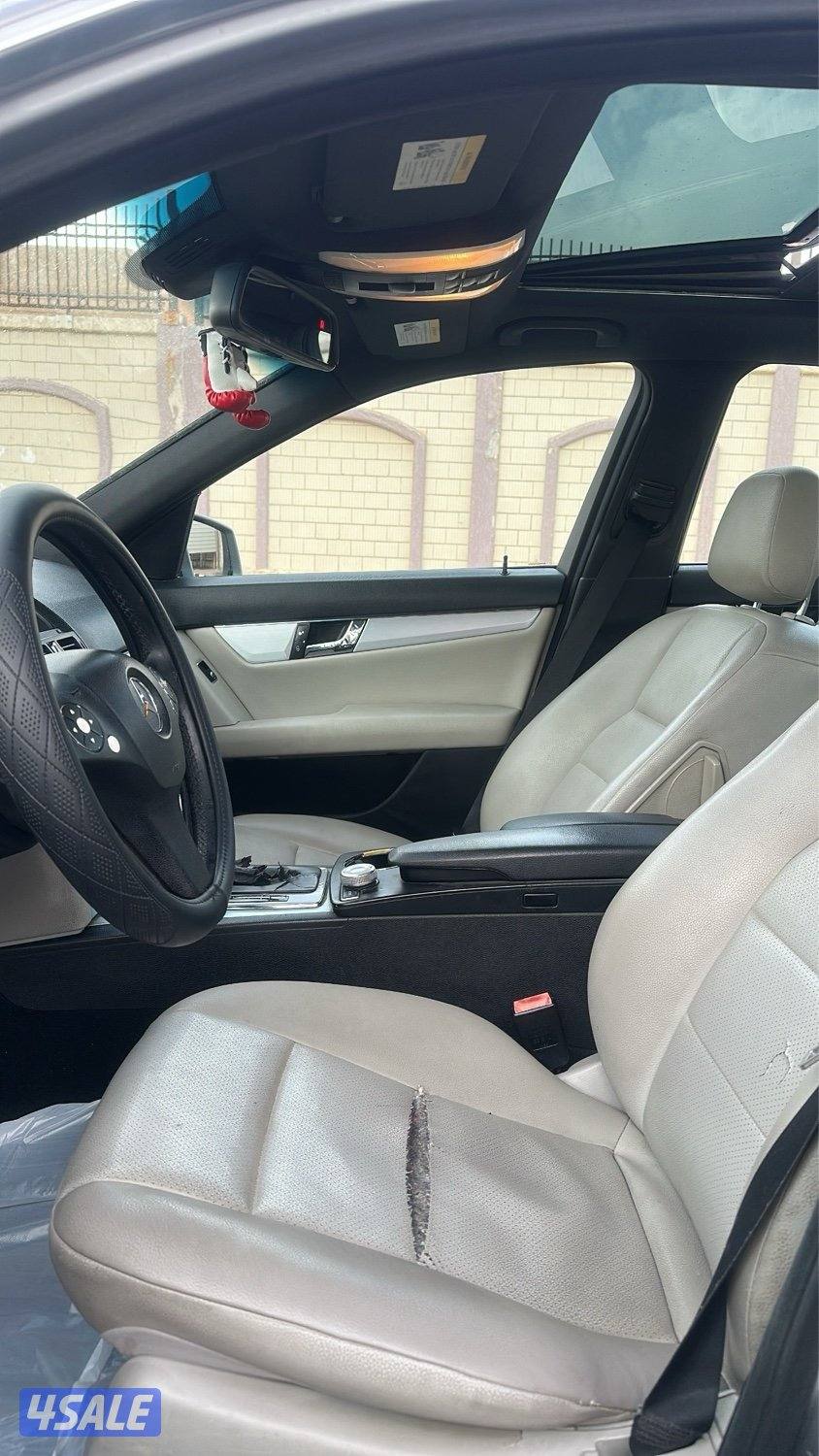 للبيع c300 موديل 20115