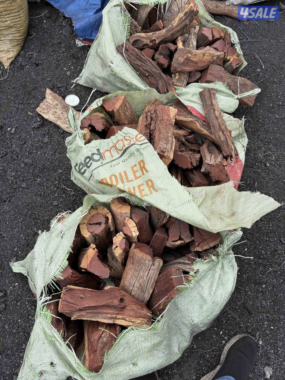 يوجد حطب سمر وحطب زيتون وفحم افريقى البقره وفحم سداسى كرتون شرط الجوده2