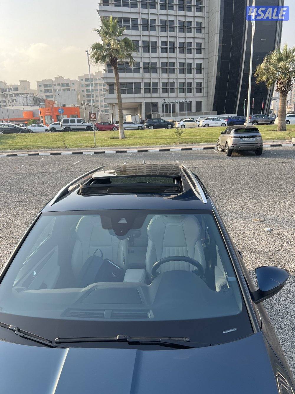 سكودا كاروك 2023 اعلى فئة بحاله الوكاله من مجموعه فولكس الالمانيه١٥٢ ح2