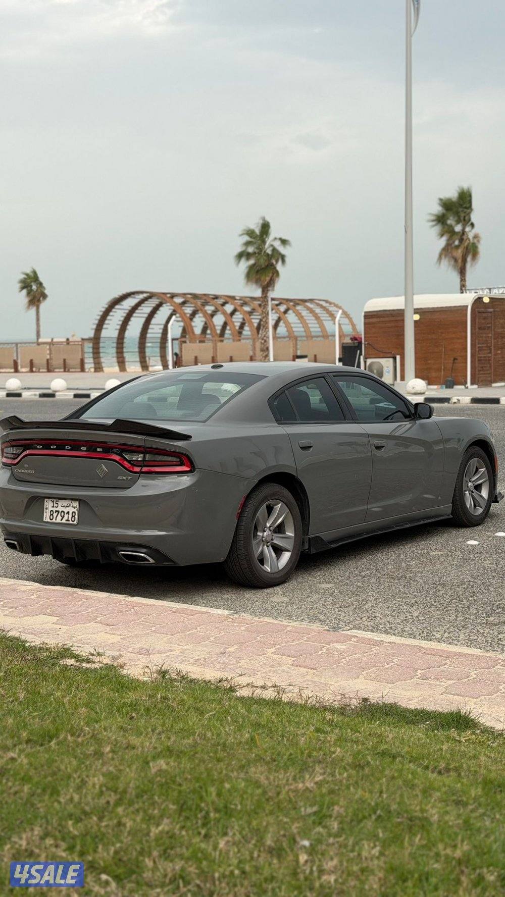 تشارجر موديل 2018 / بحاله ممتازه6