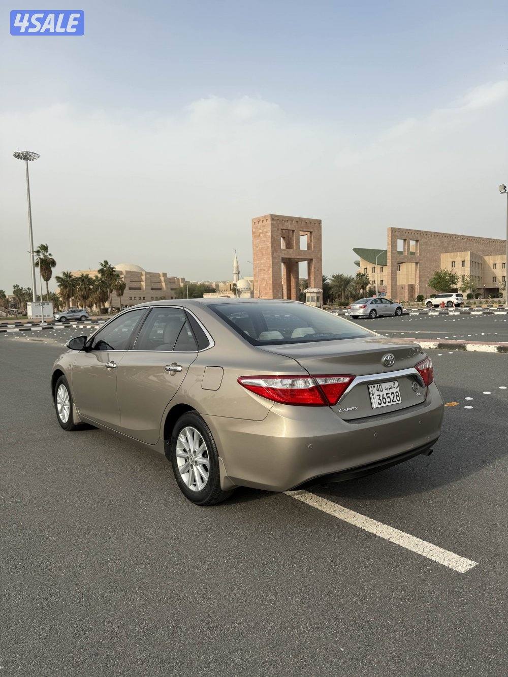 للبيع كامري 20173