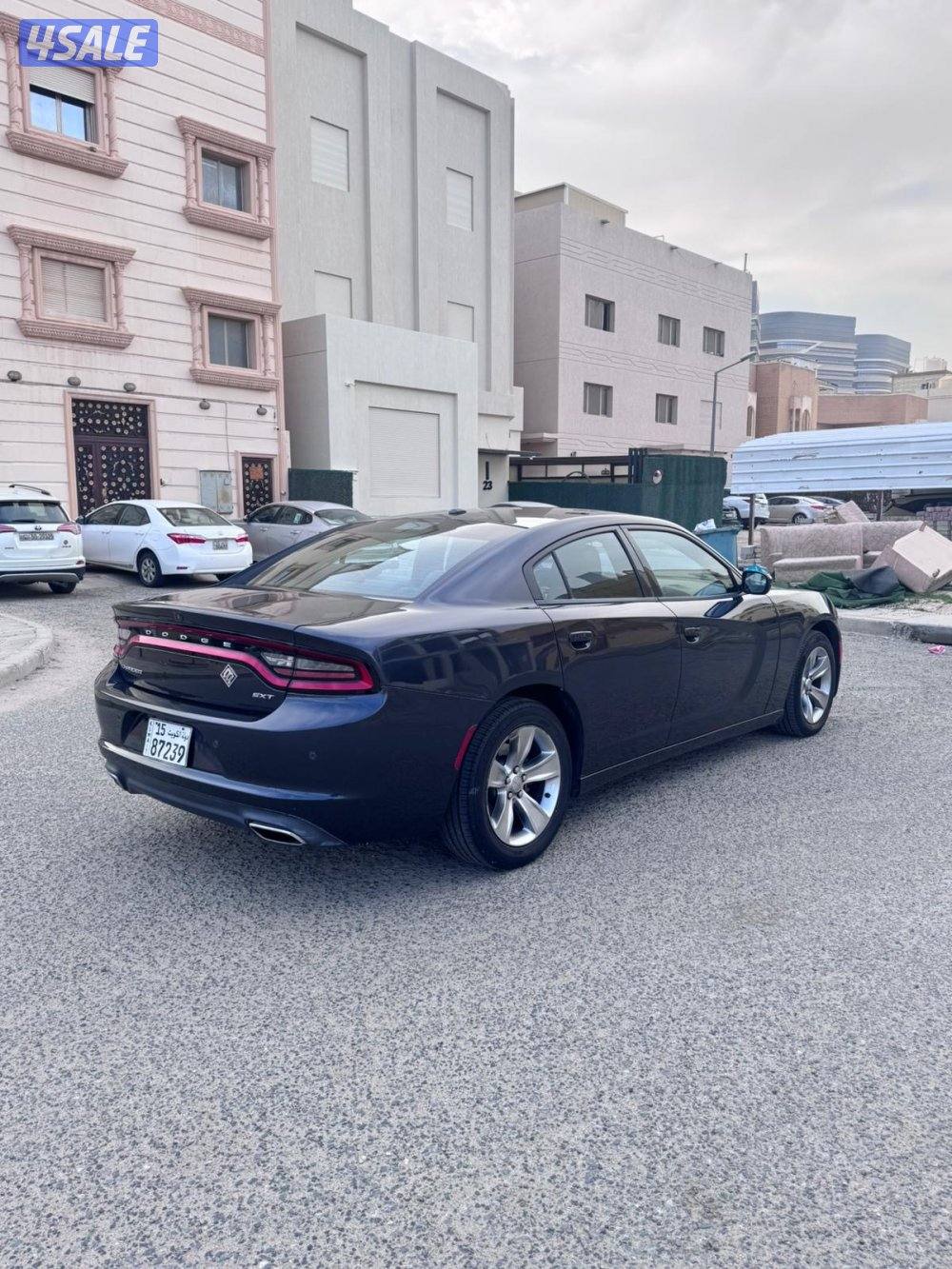 للبيع شارجر 6 سلندر3