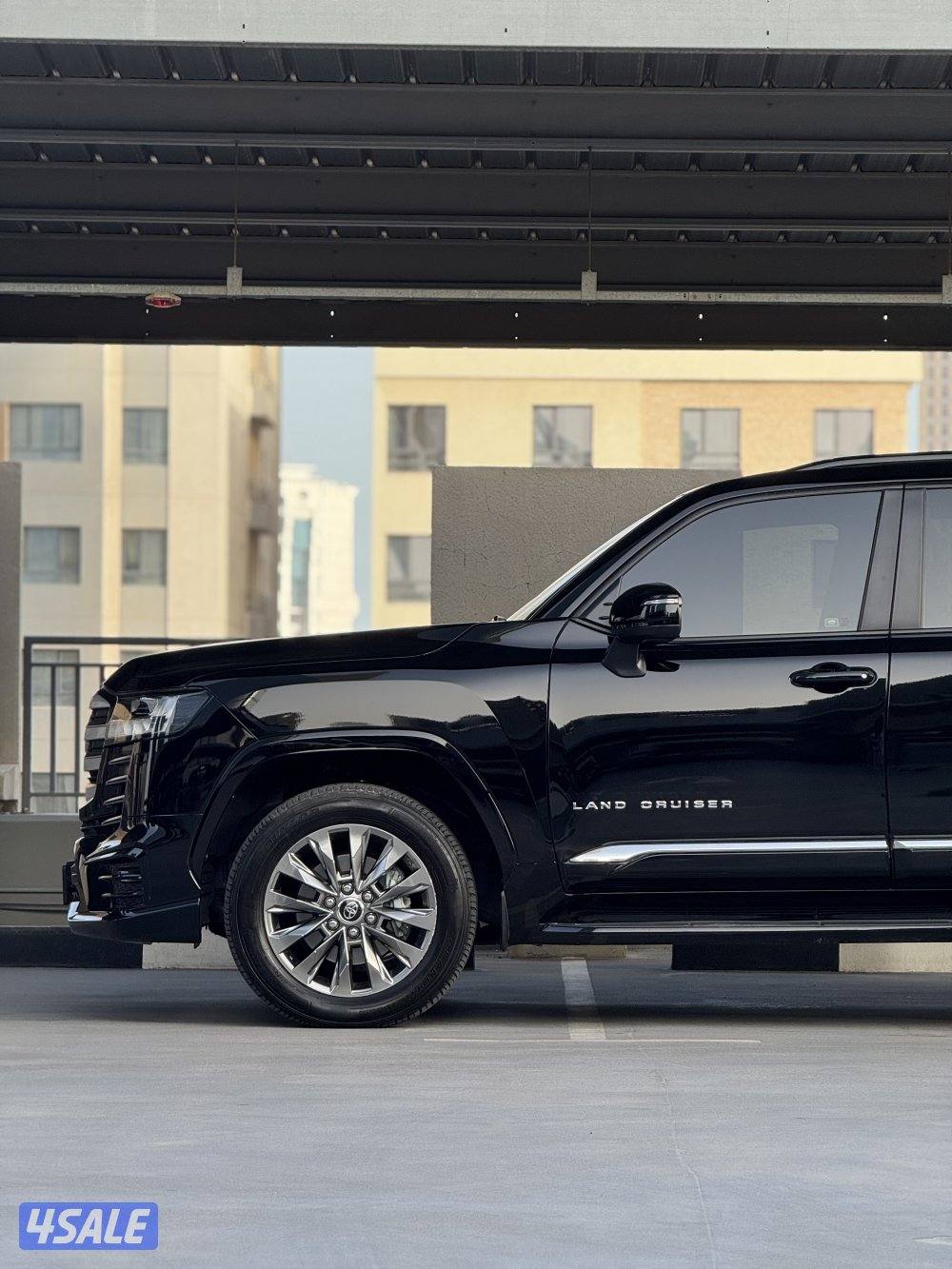 Aero S Twin Turbo / 2024 / 25 km لون الاصلي برونزي حماية لون اسود2