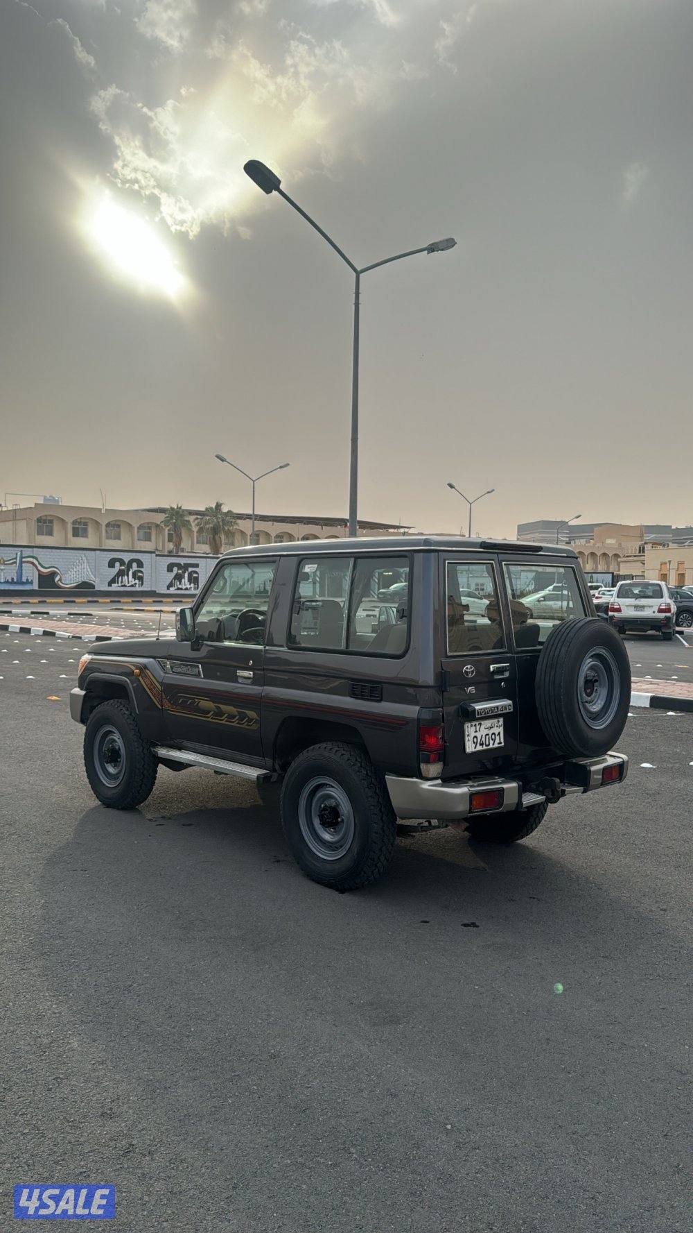 ربع تويوتا ٢٠١٩ وارد الساير ماشي ١١٧ الف2