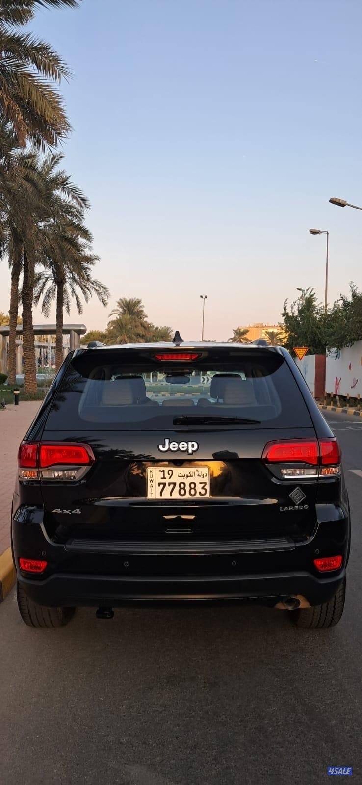 جيب جراند شيروكي لاريدو موديل 20218