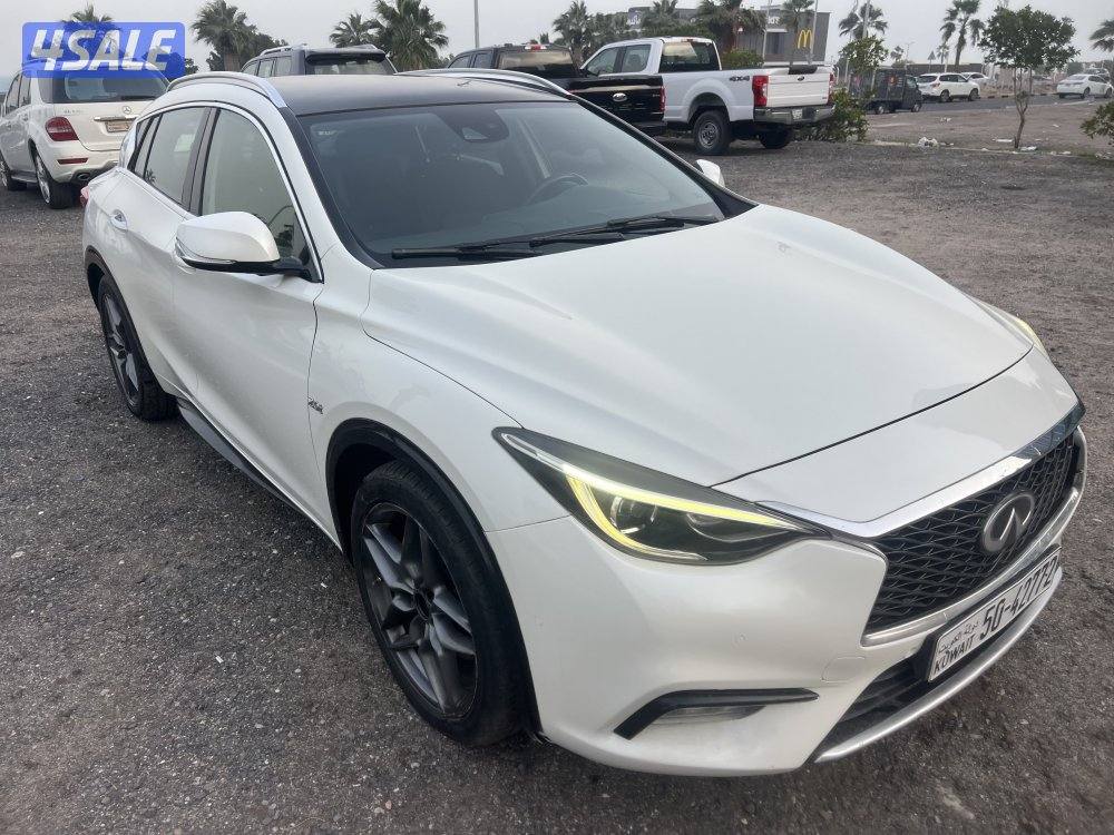 انفينيتي Q30 ابيض 2018 ماشي 125 الف كامل المواصفات فتحه شاشه0