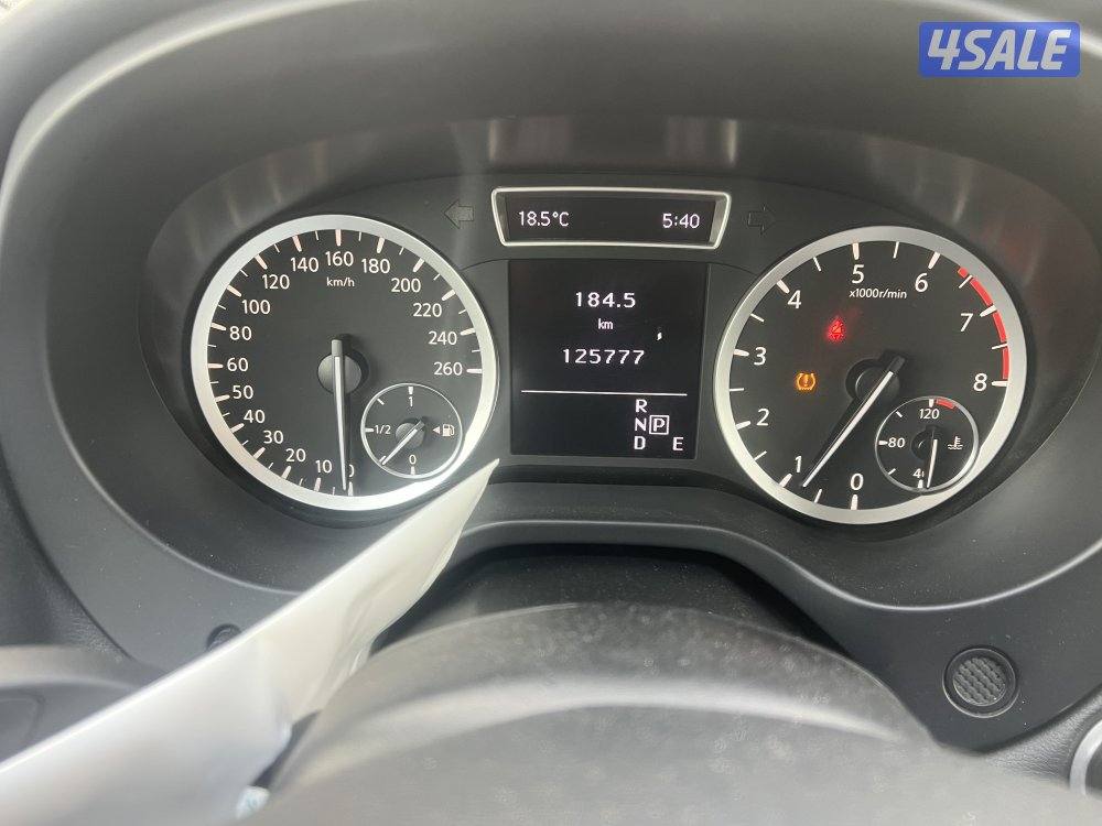 انفينيتي Q30 ابيض 2018 ماشي 125 الف كامل المواصفات فتحه شاشه3