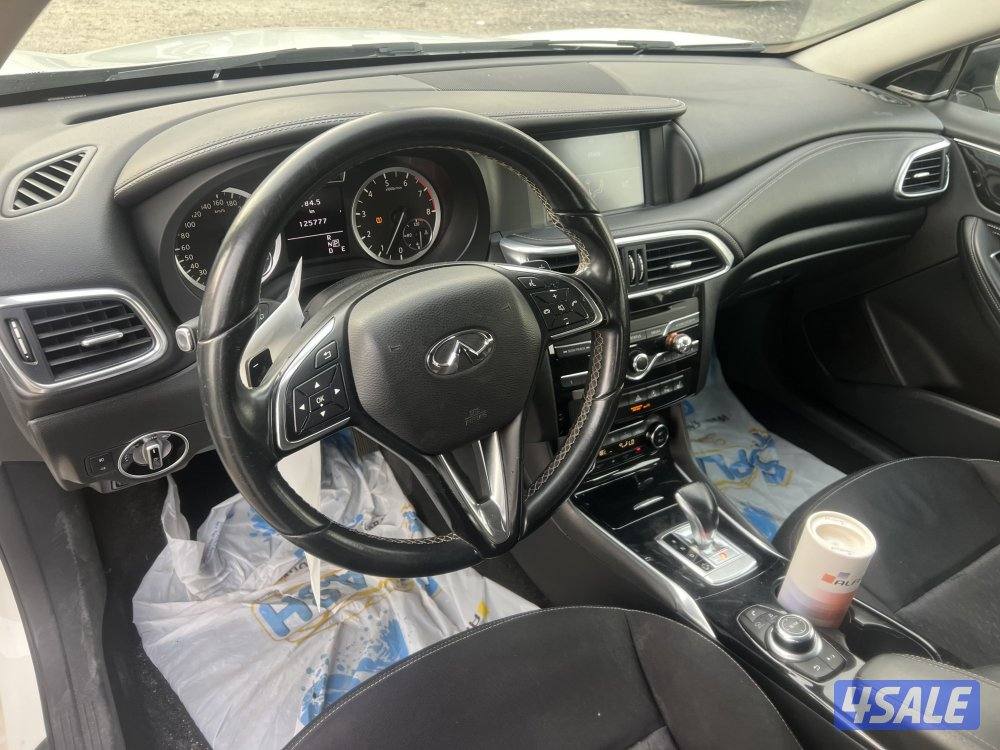 انفينيتي Q30 ابيض 2018 ماشي 125 الف كامل المواصفات فتحه شاشه10