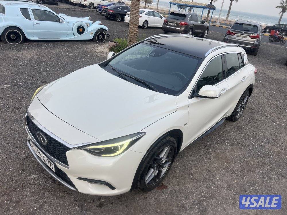 انفينيتي Q30 ابيض 2018 ماشي 125 الف كامل المواصفات فتحه شاشه13