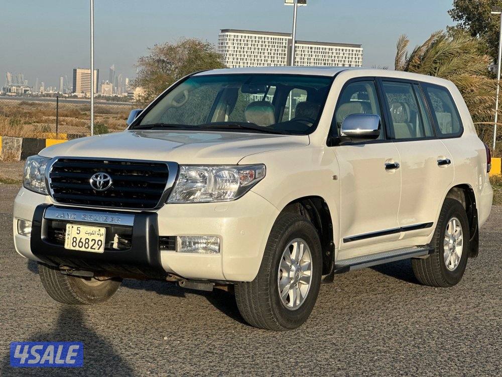 للبيع لاندكروزر GXR وارد الوكالة الساير0