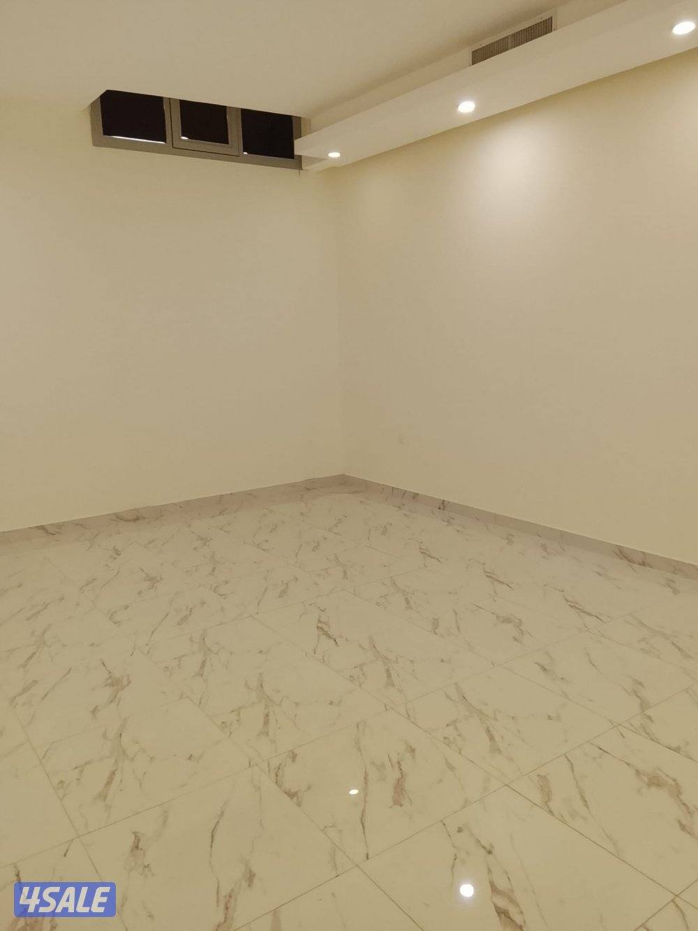 للايجار شقق بالسلام والشهداء والزهراء والرميثيه9