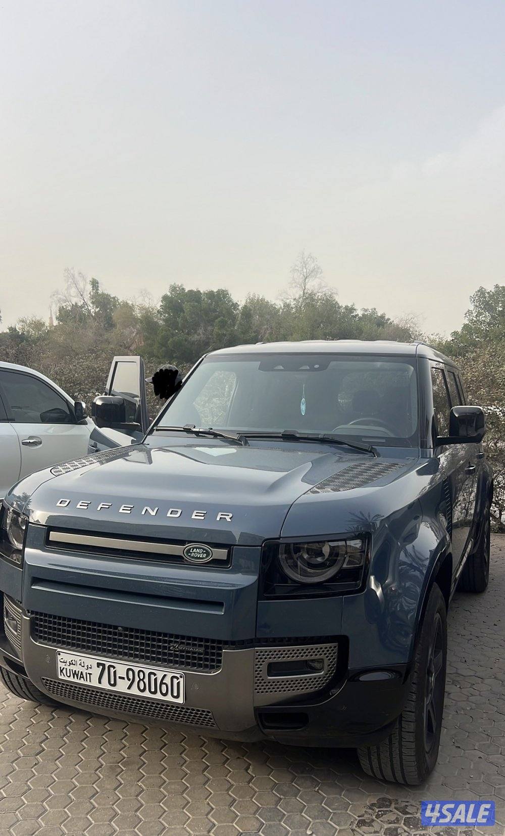 للبيع ديفندر موديل 2023 وارد فرنسا هايبرد الون أزرق شرط الفحص0