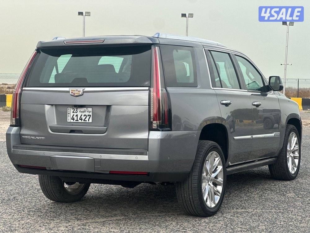 للبيع كاديلاك اسكاليد بريميوم ماشي ١٤٥ الف كيلو3