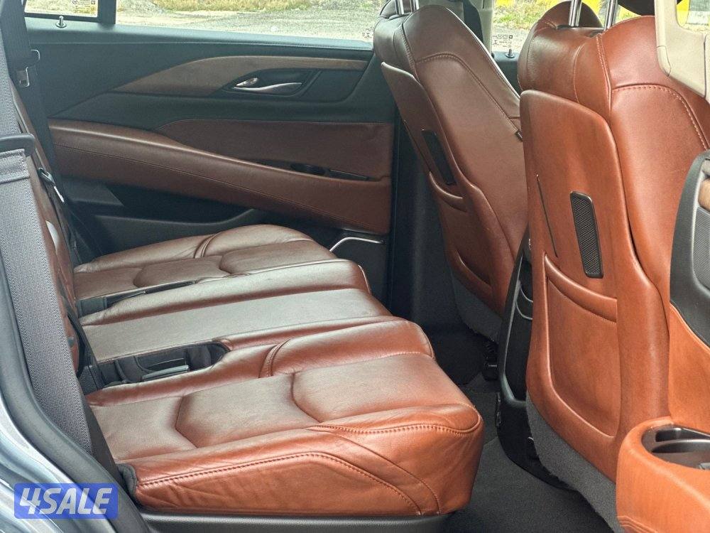 للبيع كاديلاك اسكاليد بريميوم ماشي ١٤٥ الف كيلو5