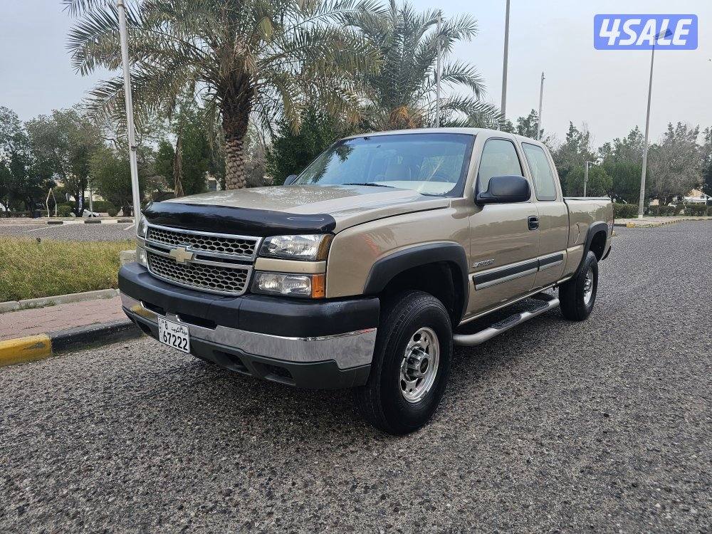 وانيت سلفرادو HD 2500 وارد الغانم دبل جير ارضي3