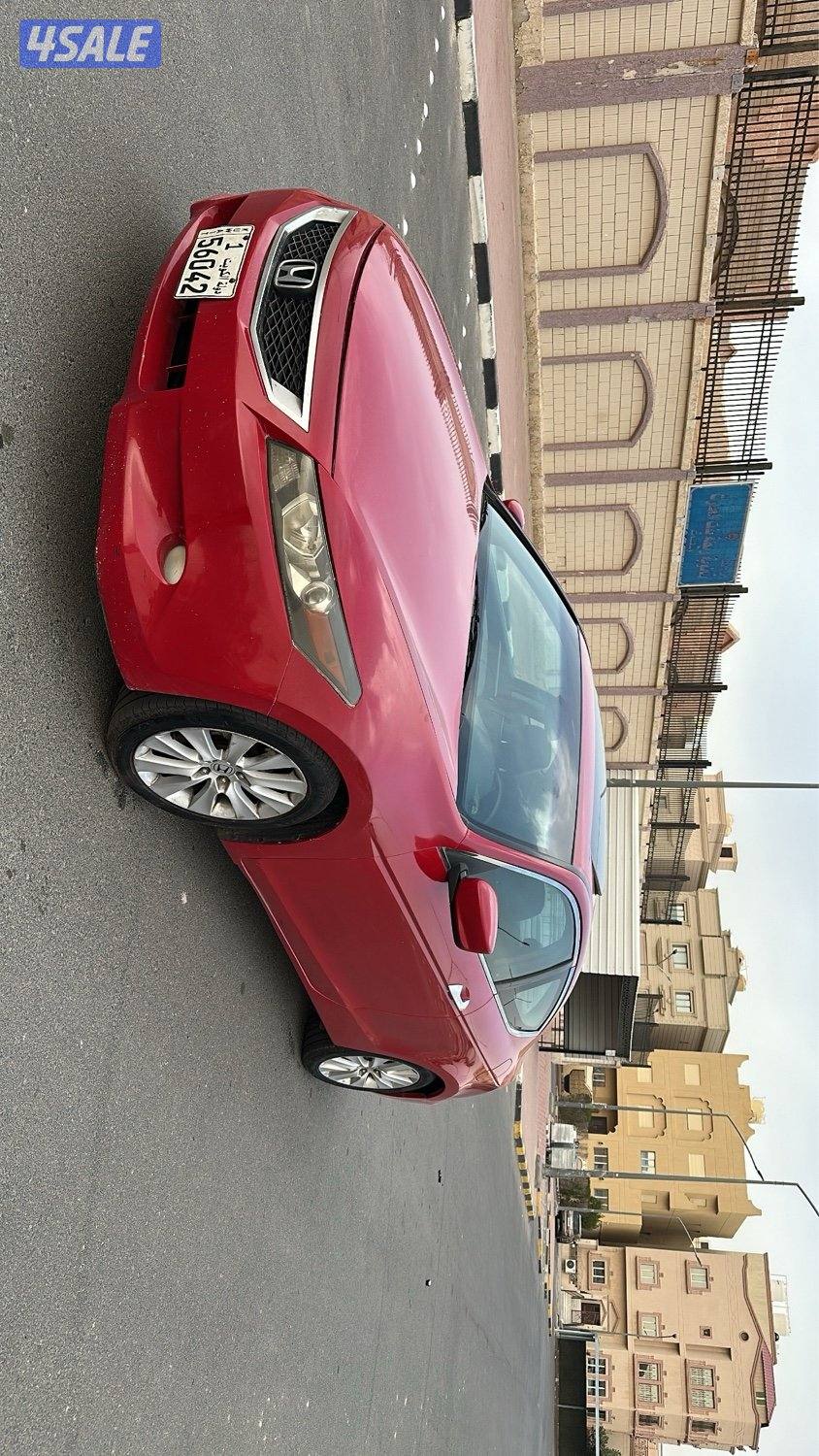 للبيع اكورد2009  بحالة نادره 6V عداد : 127k.m0