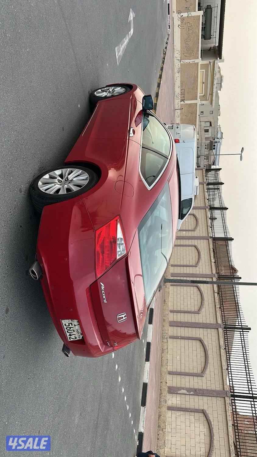 للبيع اكورد2009  بحالة نادره 6V عداد : 127k.m1