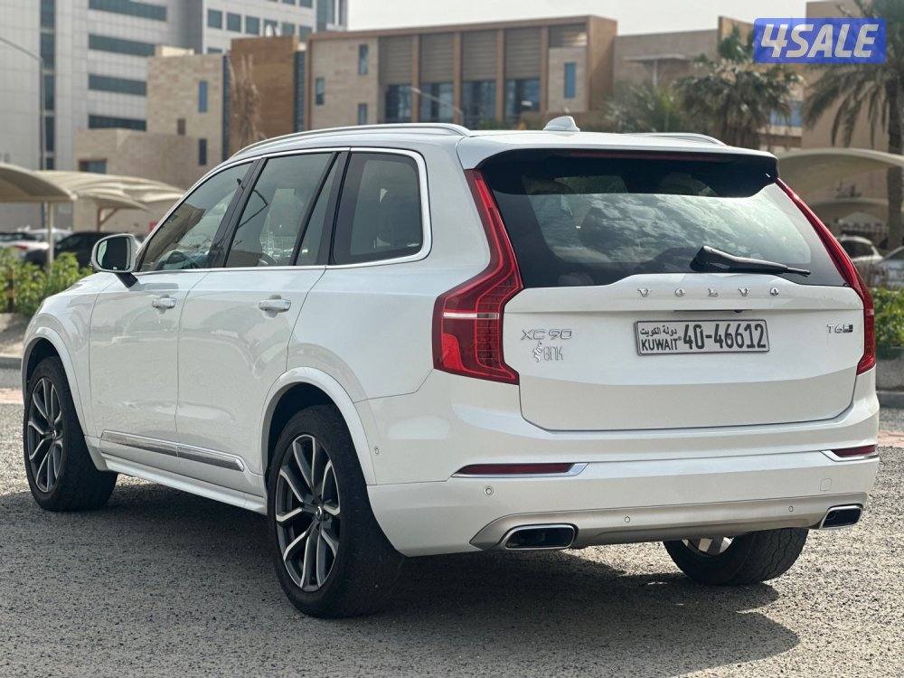 للبيع فولفو XC90 ماشي ١٤٥ الف كيلو3
