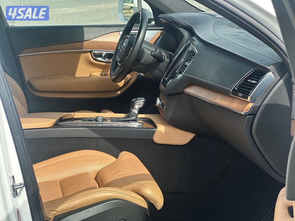 للبيع فولفو XC90 ماشي ١٤٥ الف كيلو4