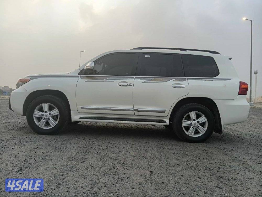 لاند كروزر GX.R V8 ماشي 276 الف وارد الساير شرط الفحص قير مكينة4