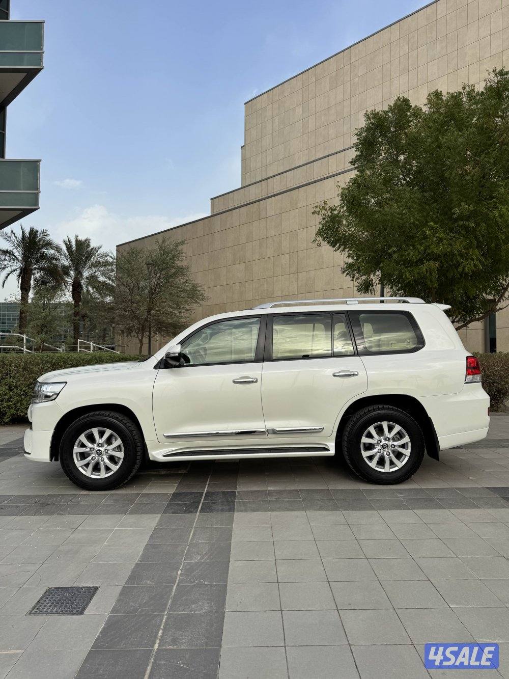 تويوتا لاندكروزر 20185