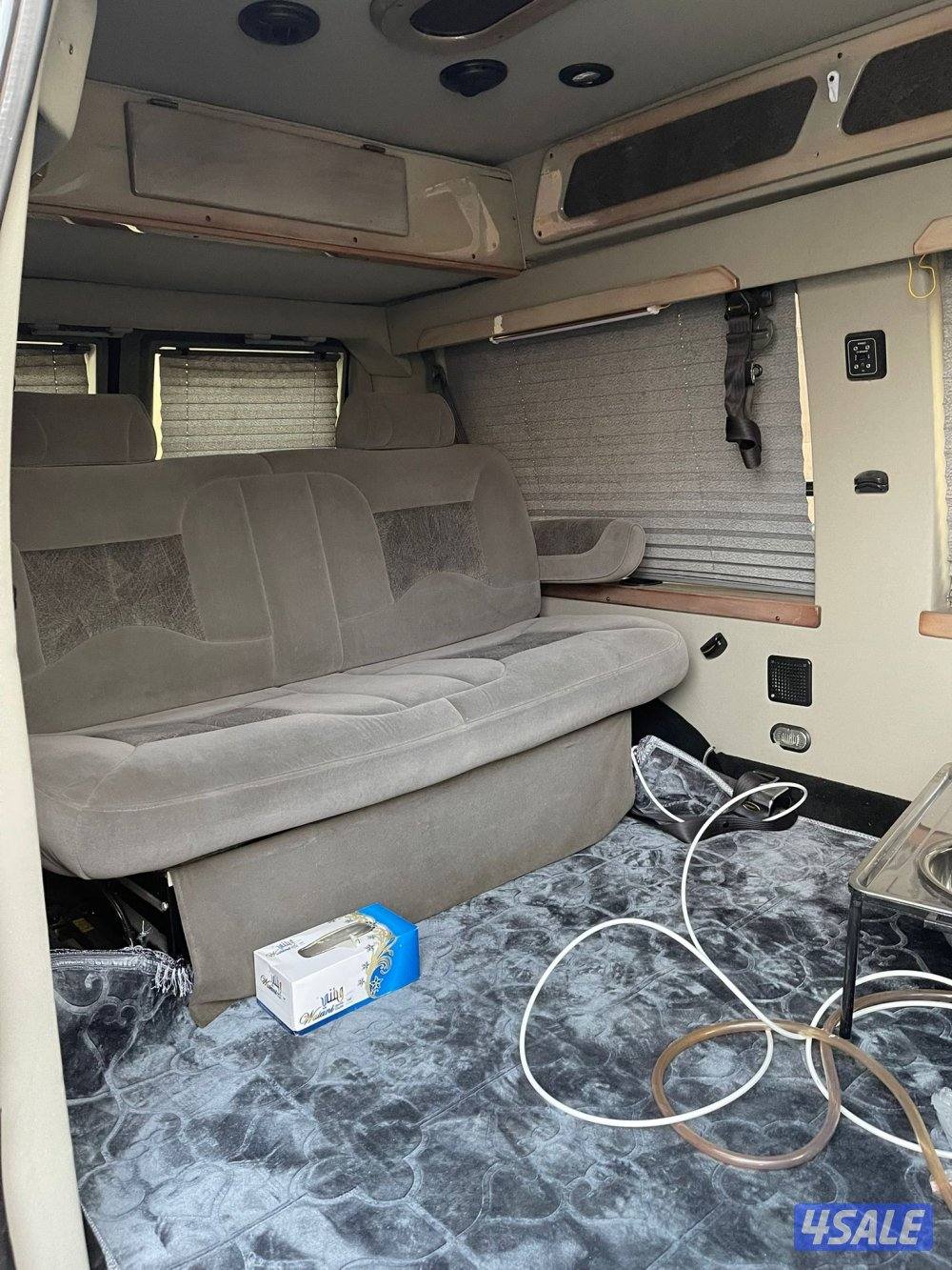 للبيع فان فورد وارد امريكا 2004 ماشي 115 ميل شرط الفحص قير مكينه شاصي8