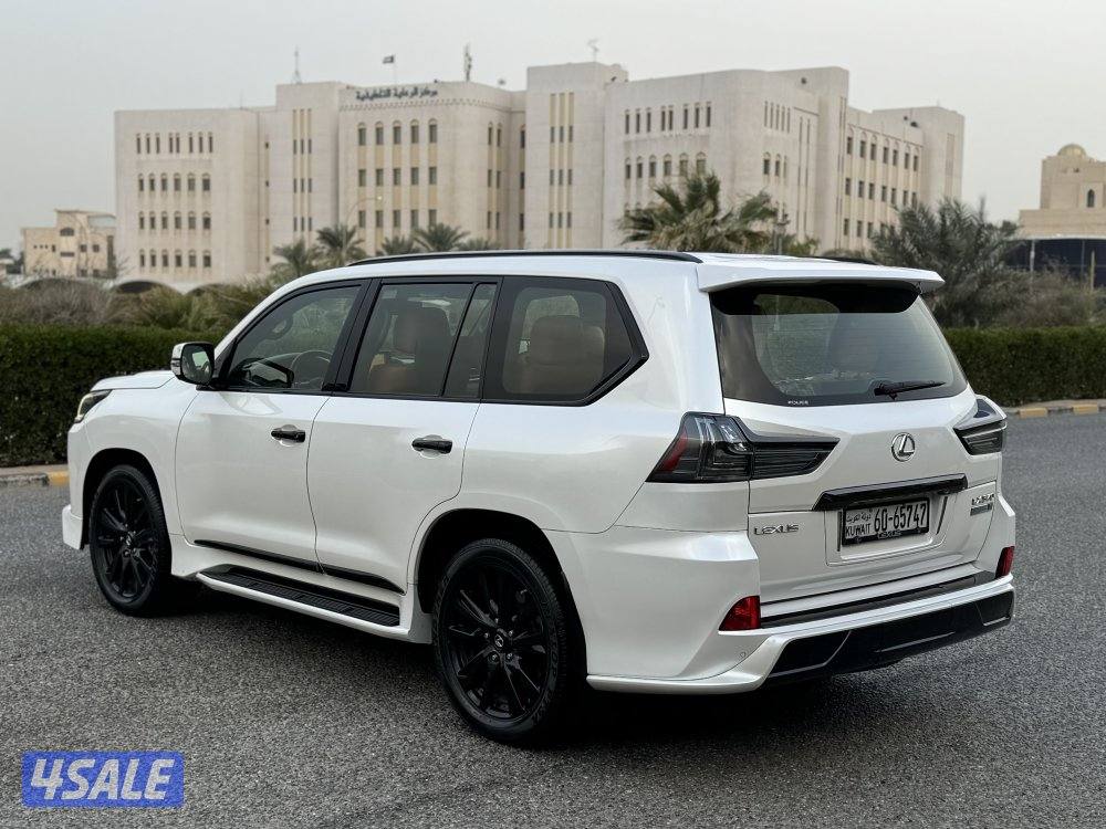 لكزس LX570 موديل 2020 صبغ الوكاله بحاله الوكاله4