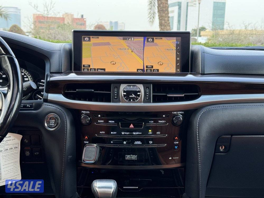 لكزس LX570 موديل 2020 صبغ الوكاله بحاله الوكاله9