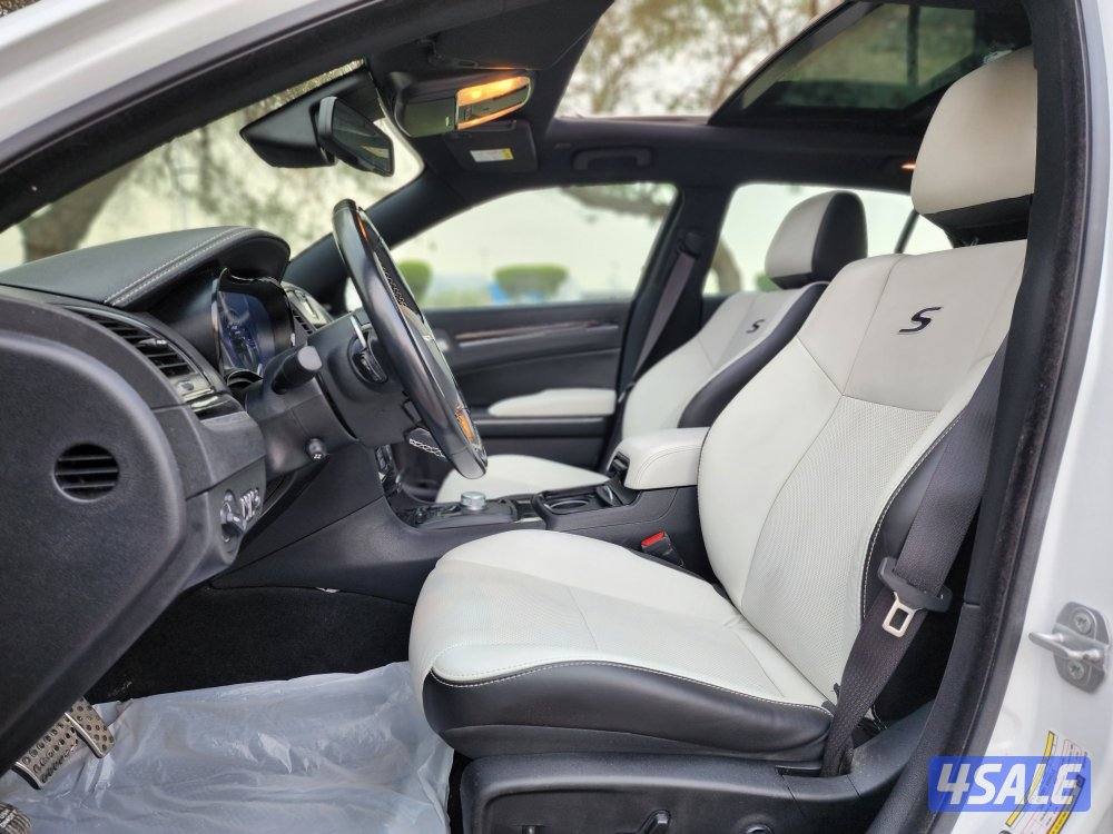 كرايزلر 300S بانوراما عداد ٦٠ ألف سرفس منتظم موديل ٢٠٢١ شرط الفحص4