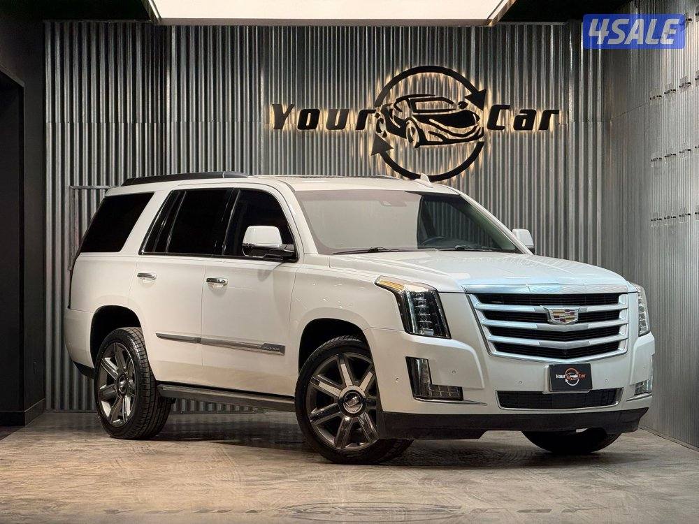 Cadillac escalade0