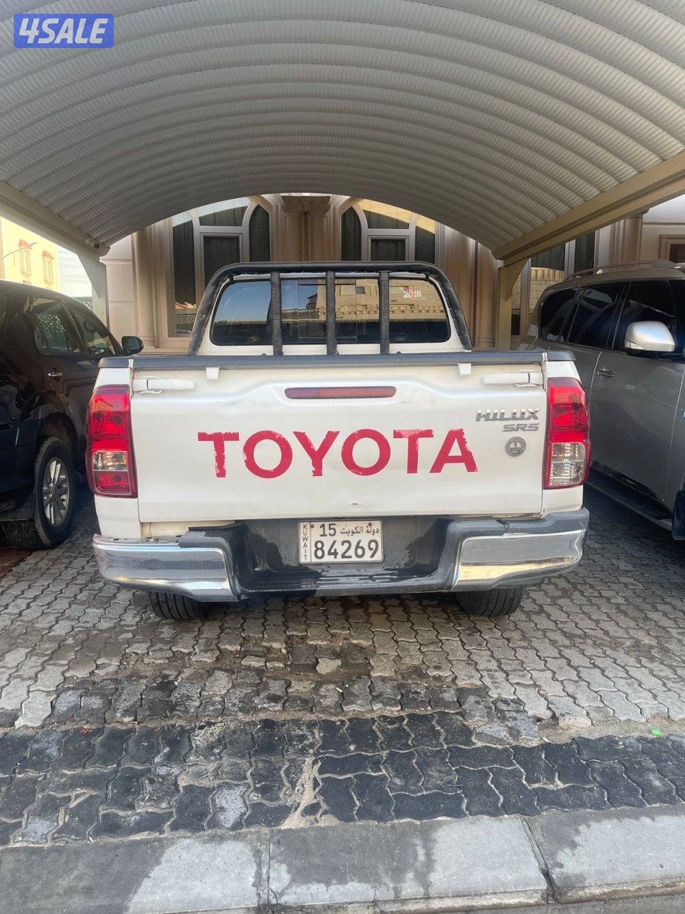 للبيع هايلكس موديل 201611