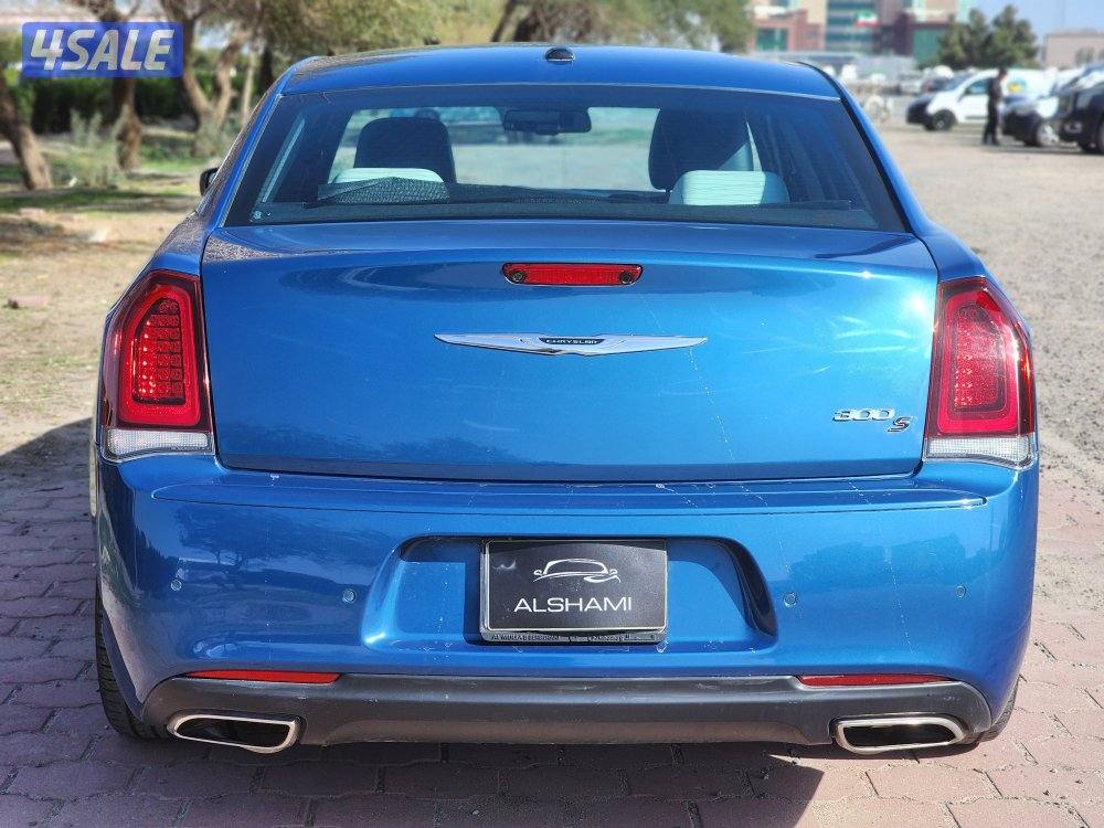 كرايسلر 300 S موديل 2021 عداد 124 ألف سرفس منتظم شرط الفحص2