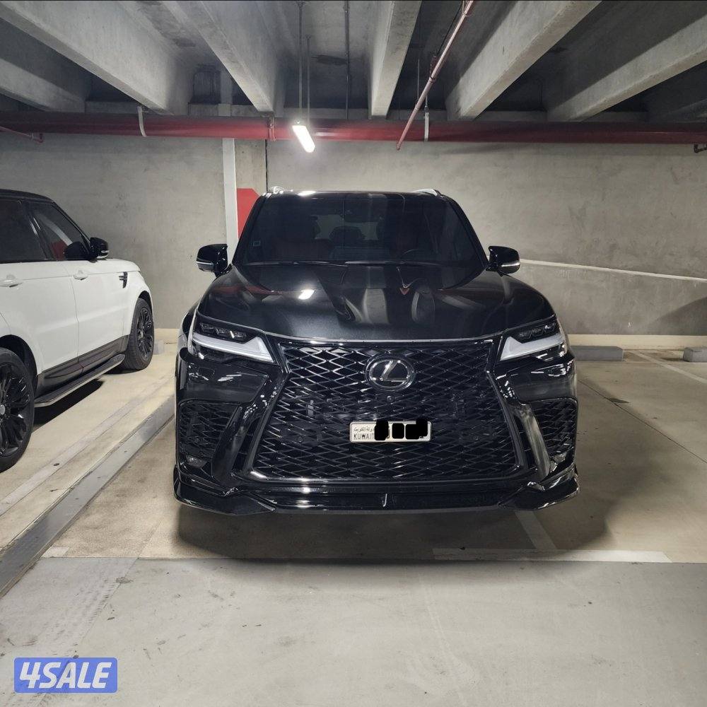 LX 600 F.SPORT Black1