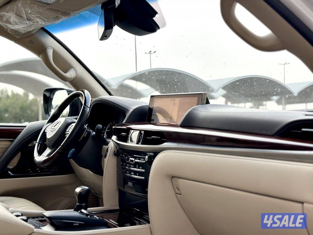 معرض القمة🚩9