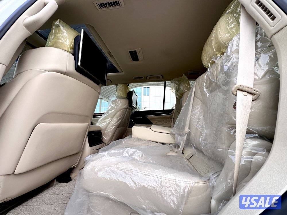 معرض القمة🚩11