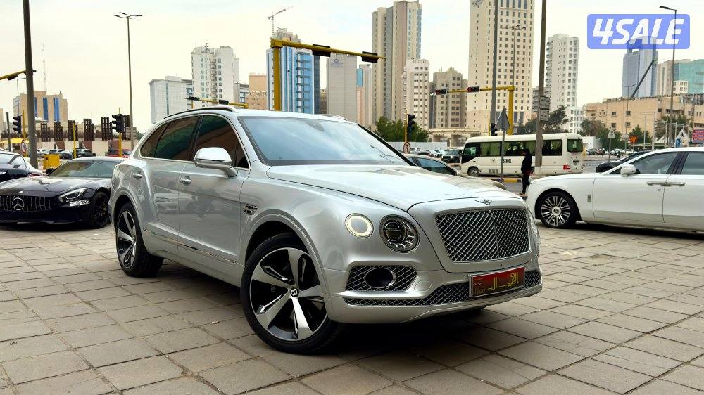 بنتلي بنتايجا V,12/ موديل 2017/ عداد 96 ألف/ فل أبشن0