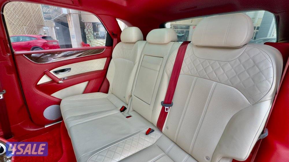 بنتلي بنتايجا V,12/ موديل 2017/ عداد 96 ألف/ فل أبشن9